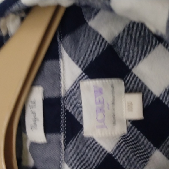 J CREW NAVY & WHITE PERFECT FIT BUTTON FRONT SHIRT - Picture 3 of 6